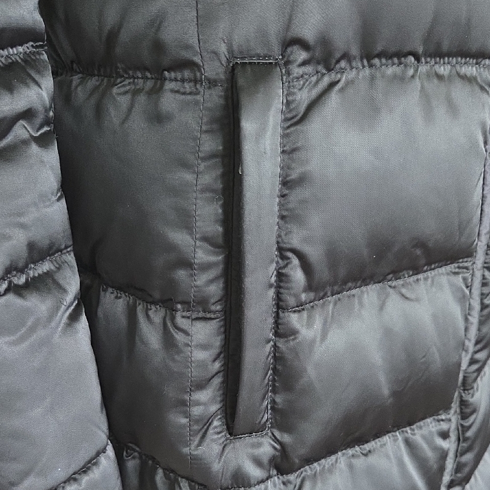 PRADA Women's Black Puffer Coat with Faux Fur Collar - Picture 4 of 9
